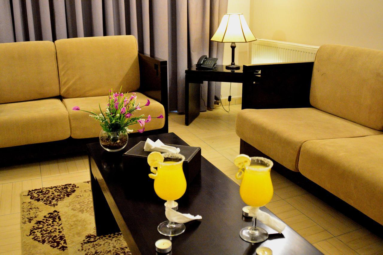 Lilium Hotel Safut Buitenkant foto