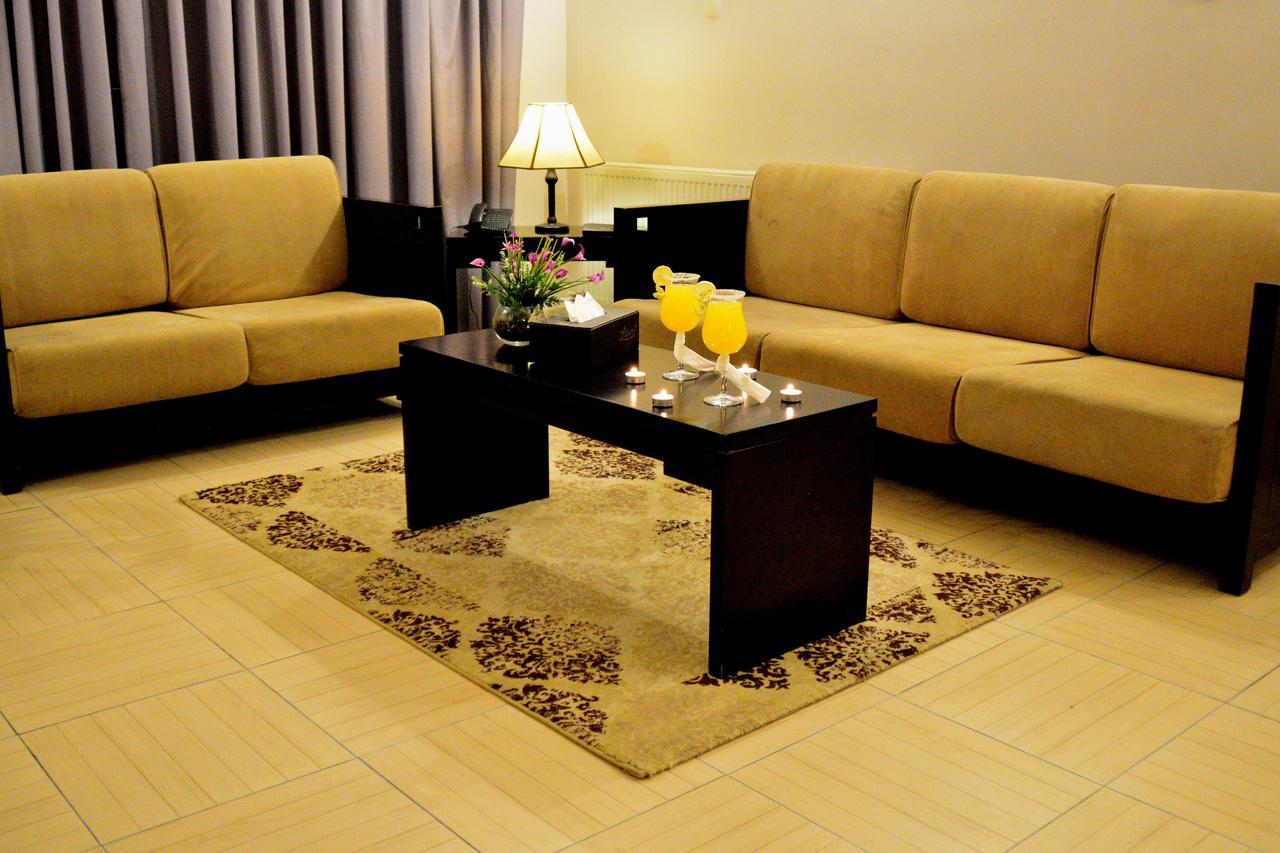 Lilium Hotel Safut Buitenkant foto