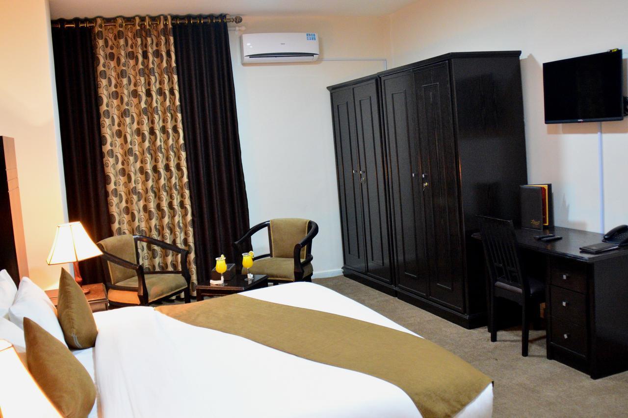 Lilium Hotel Safut Buitenkant foto