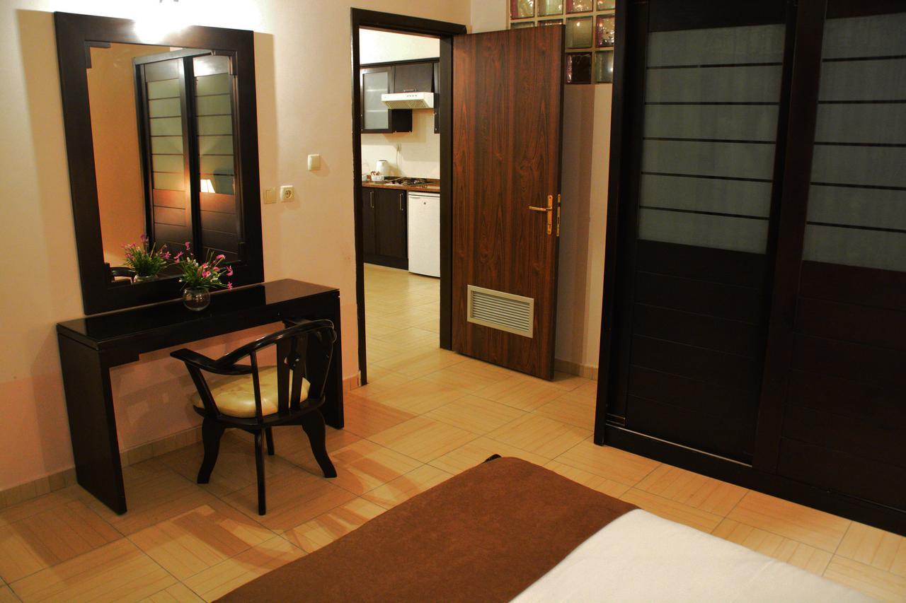 Lilium Hotel Safut Buitenkant foto